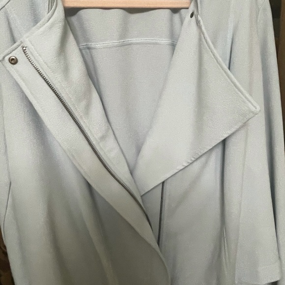 Jacket - Picture 2 of 14